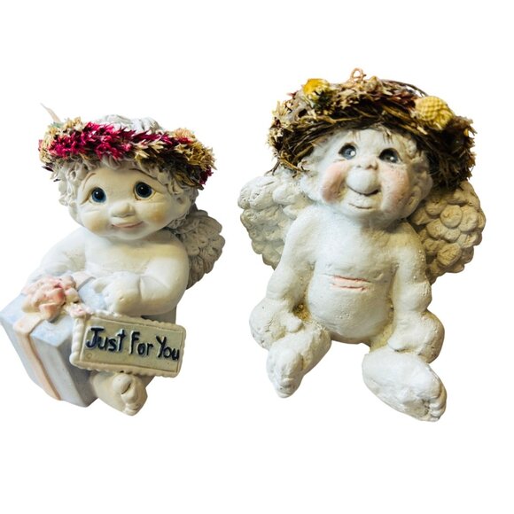 Dreamsicles Cherub Angel Figurine With Floral Wreath Accents & Gift Box Detail - Picture 1 of 4